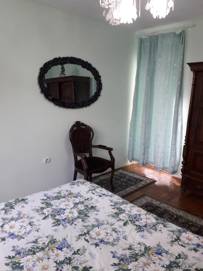 Cozy, Central 1-Bedroom Apartment In Timisoara, Romania Eksteriør bilde